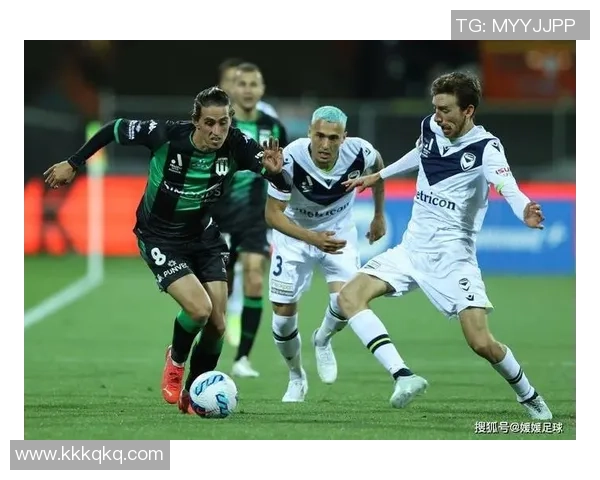 柏斯光荣迎战墨尔本城力争胜利全力以赴展现球队风采