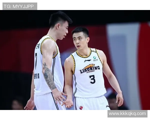 温哥华白帽队与西亚图的激烈对决引发球迷热议与期待